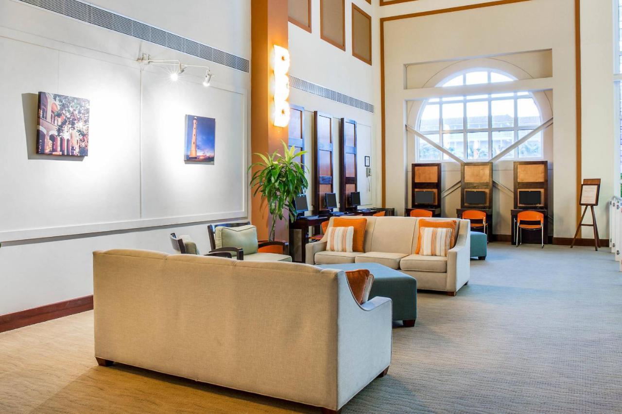 Bluegreen Vacations La Cabana Resort, An Ascend Collection Palm Beach Bagian luar foto