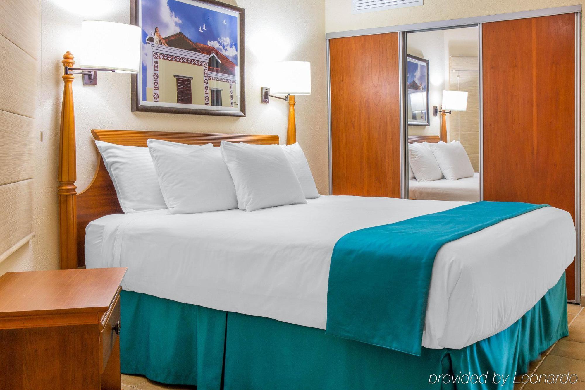 Bluegreen Vacations La Cabana Resort, An Ascend Collection Palm Beach Bagian luar foto