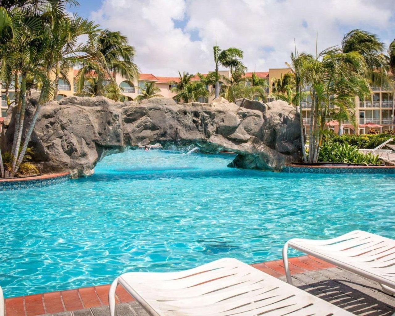 Bluegreen Vacations La Cabana Resort, An Ascend Collection Palm Beach Bagian luar foto
