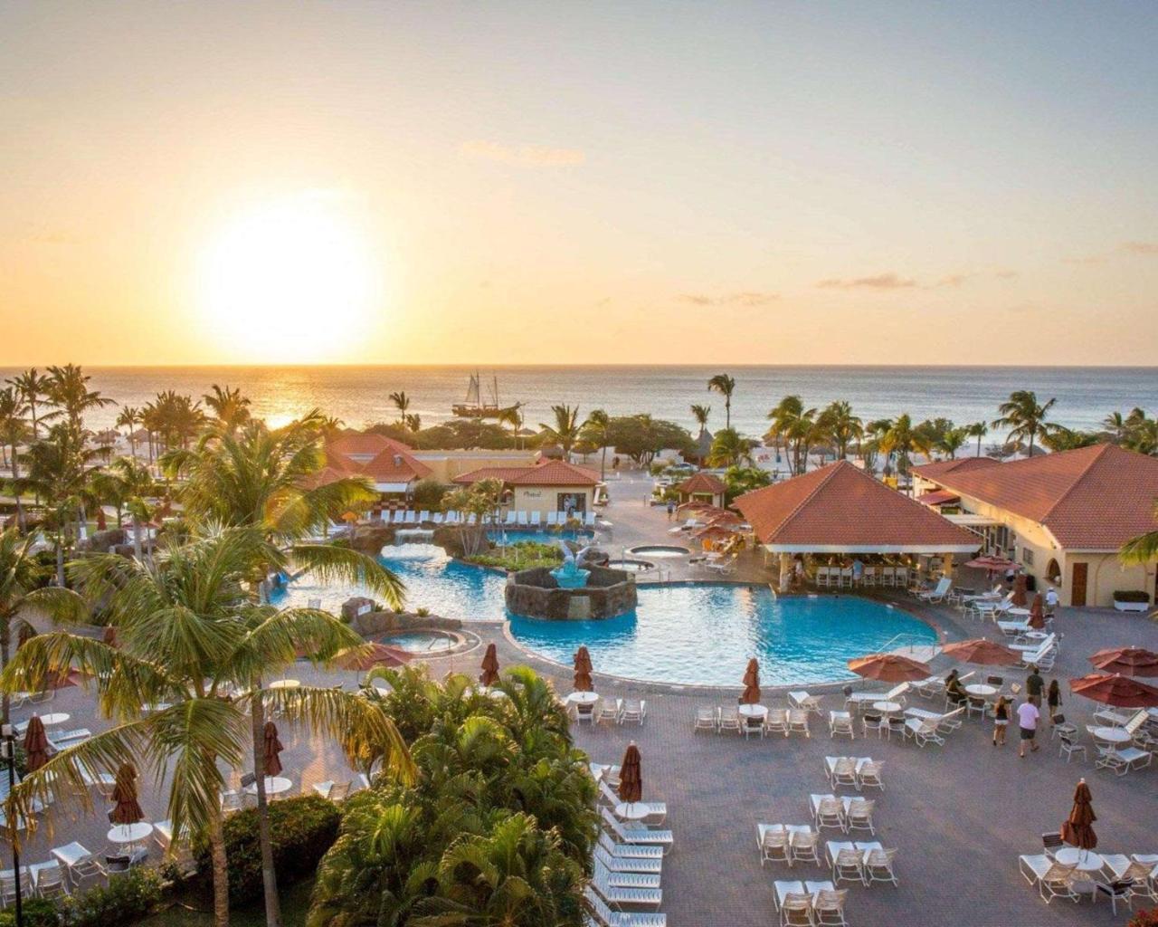 Bluegreen Vacations La Cabana Resort, An Ascend Collection Palm Beach Bagian luar foto