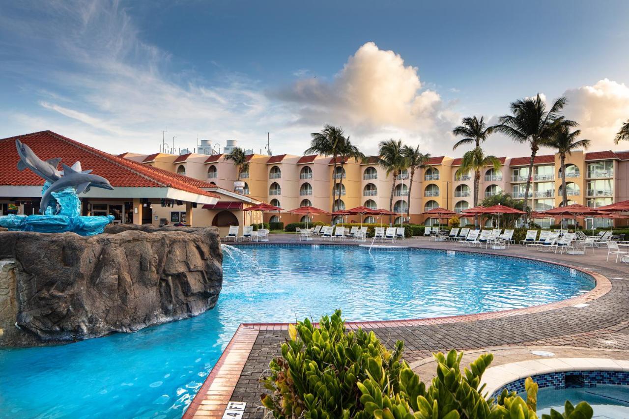 Bluegreen Vacations La Cabana Resort, An Ascend Collection Palm Beach Bagian luar foto